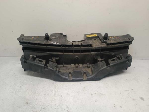 SUPPORT CALANDRE RENAULT - Vue 1